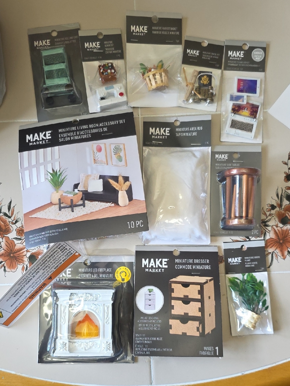 Makers Market Miniature Decor Set - White, Green & Copper Accents